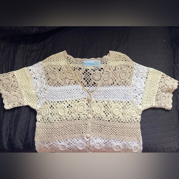Vintage Willow Ridge Crochet Tee - Picture 5 of 5